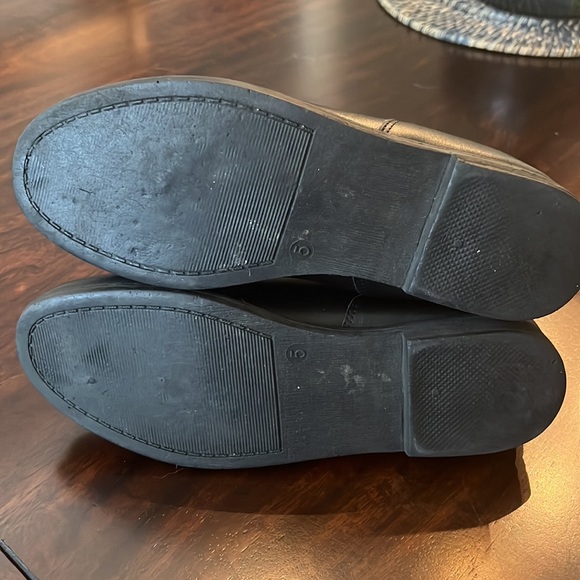 Krush black slip on booties, woman’s size 5, - Picture 5 of 5